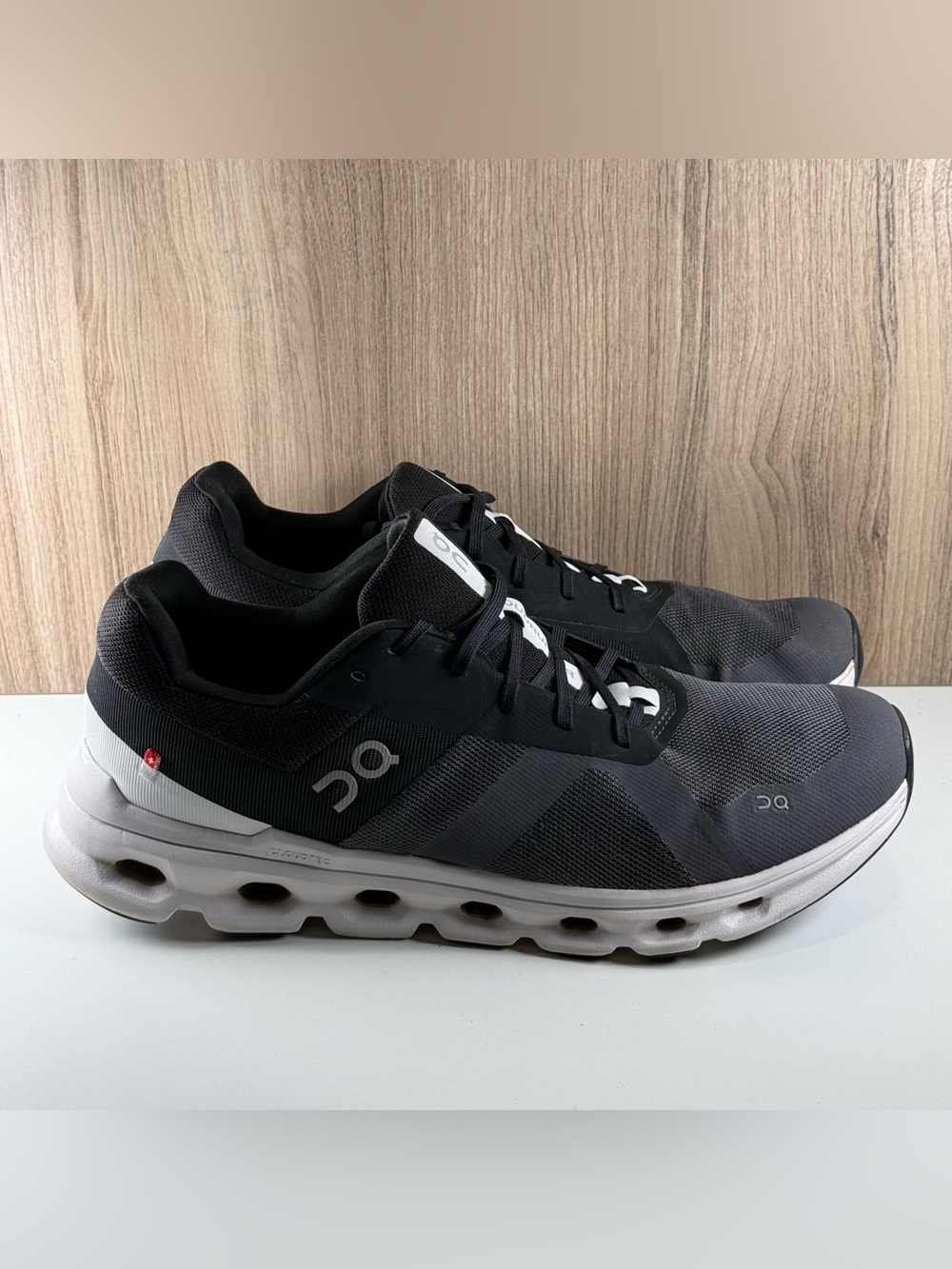 On Cloudrunner Gray Black Athletic Running Shoes 46.99017 Men’s Size 12.5